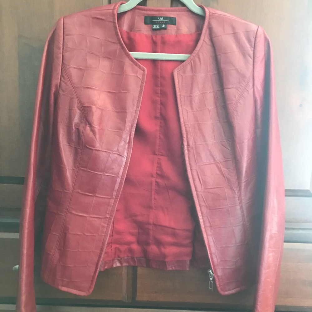 Red leather jacket - Picture 4 of 6